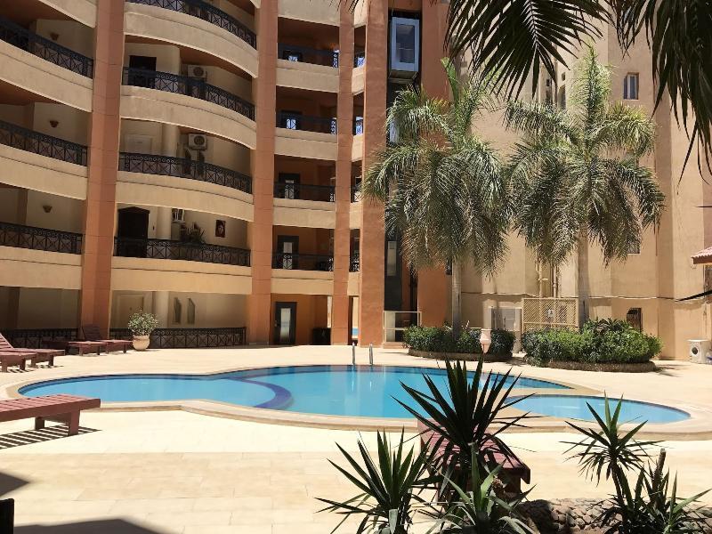 Regency Towers Apartments Gurdaka Kültér fotó