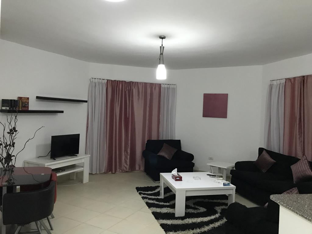 Regency Towers Apartments Gurdaka Kültér fotó