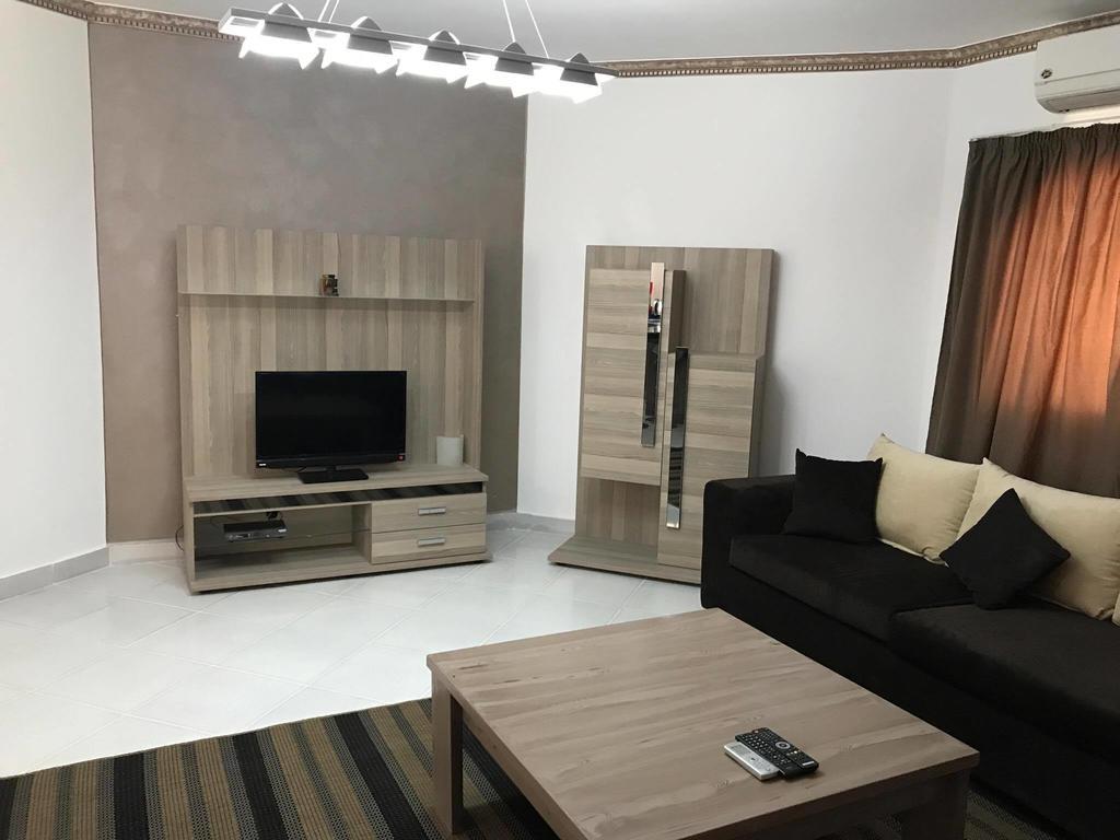 Regency Towers Apartments Gurdaka Kültér fotó