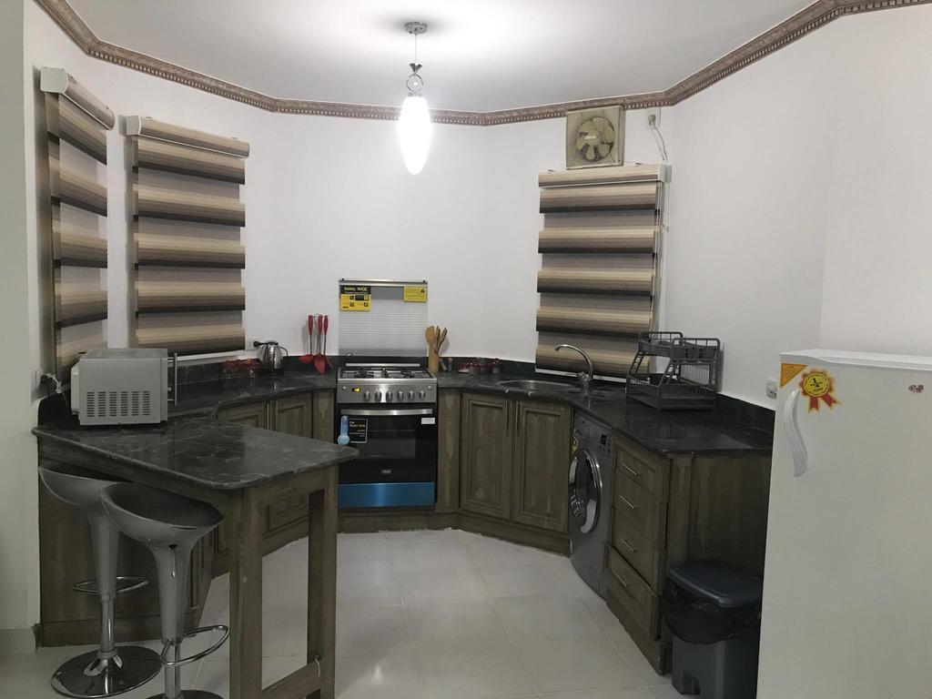 Regency Towers Apartments Gurdaka Kültér fotó