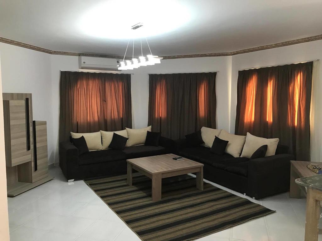 Regency Towers Apartments Gurdaka Kültér fotó