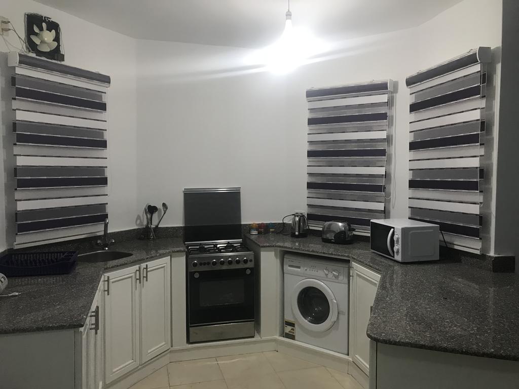 Regency Towers Apartments Gurdaka Kültér fotó