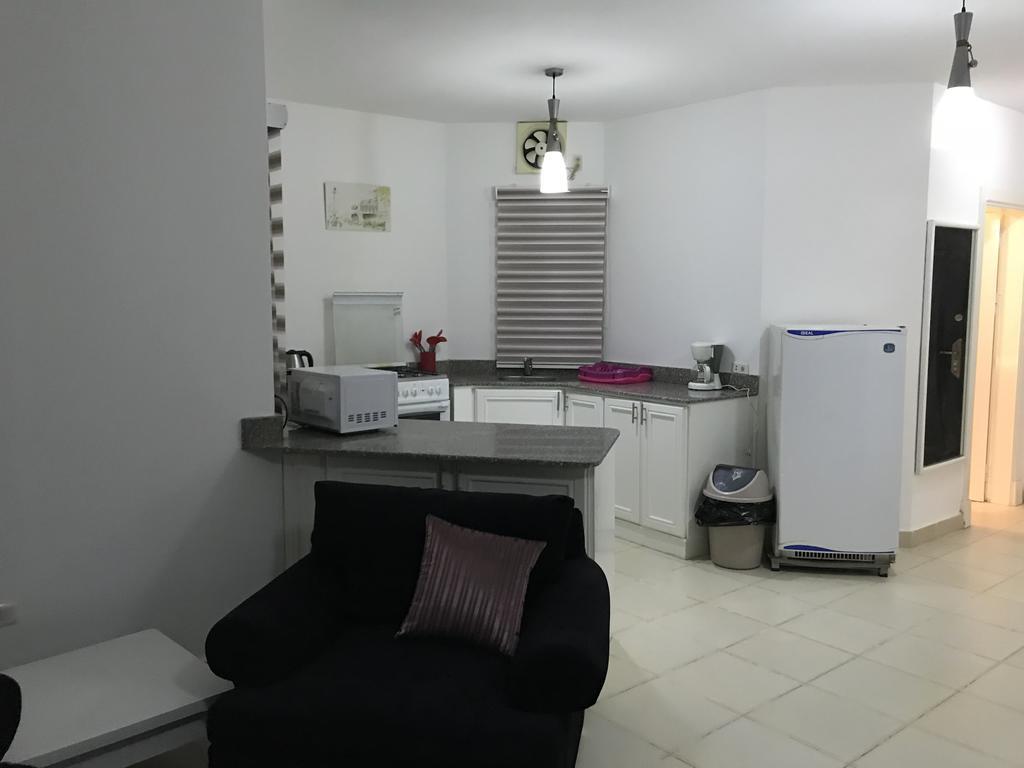 Regency Towers Apartments Gurdaka Kültér fotó