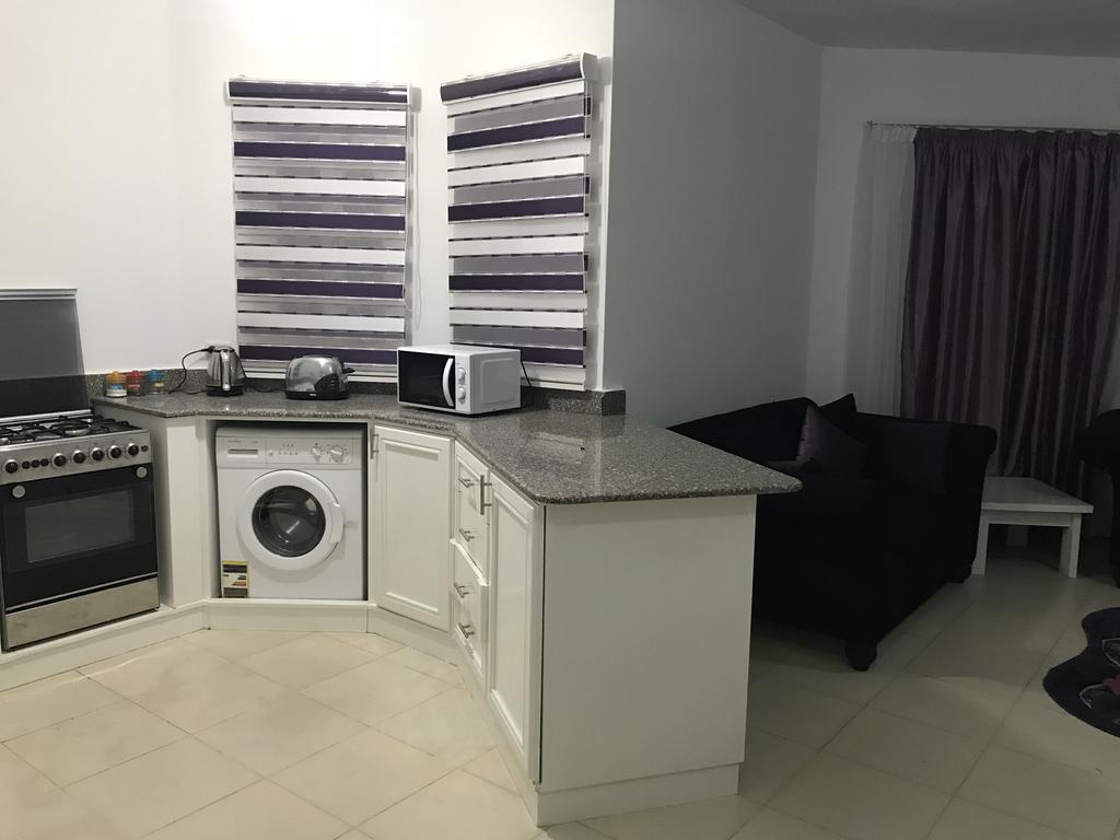 Regency Towers Apartments Gurdaka Kültér fotó