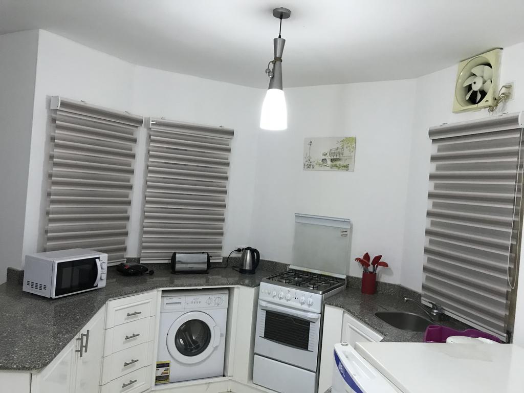 Regency Towers Apartments Gurdaka Kültér fotó
