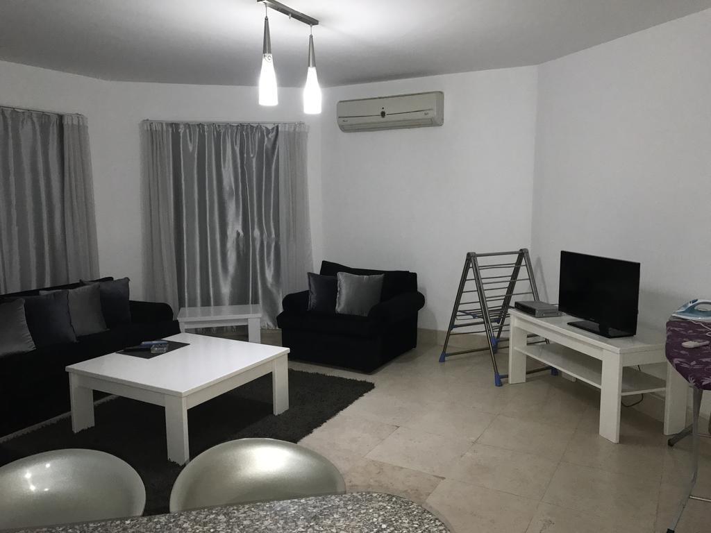 Regency Towers Apartments Gurdaka Kültér fotó