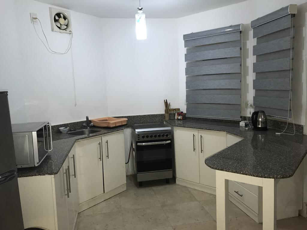 Regency Towers Apartments Gurdaka Kültér fotó