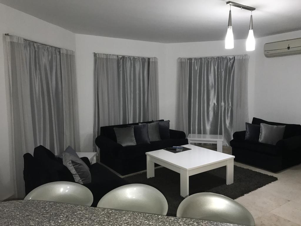Regency Towers Apartments Gurdaka Kültér fotó