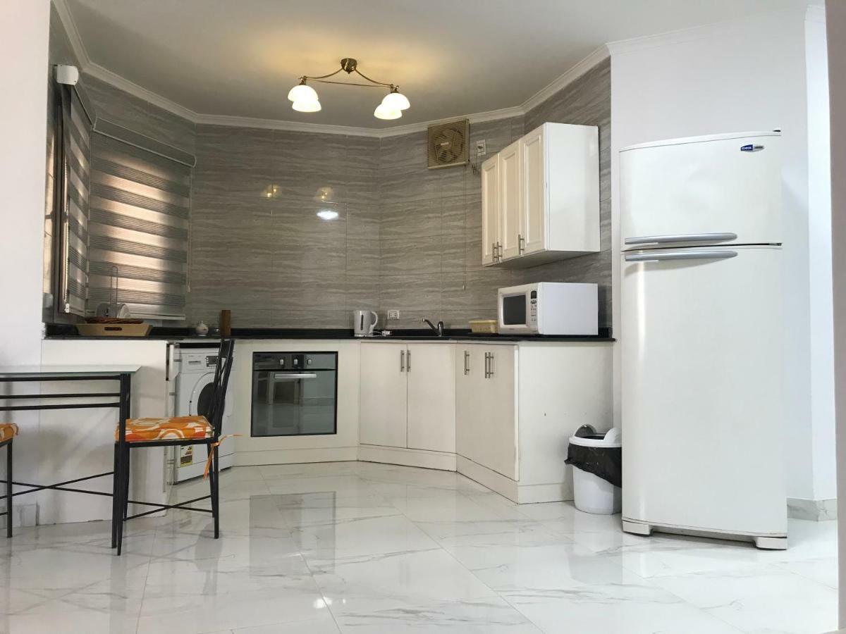 Regency Towers Apartments Gurdaka Kültér fotó