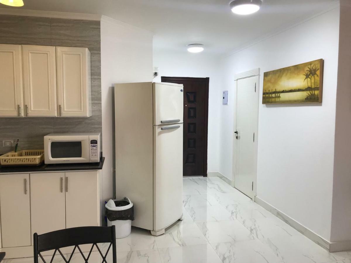 Regency Towers Apartments Gurdaka Kültér fotó